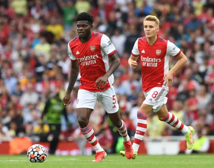 Framed Print : Thomas Partey in Action: Arsenal vs Norwich City, Premier League 2021-22