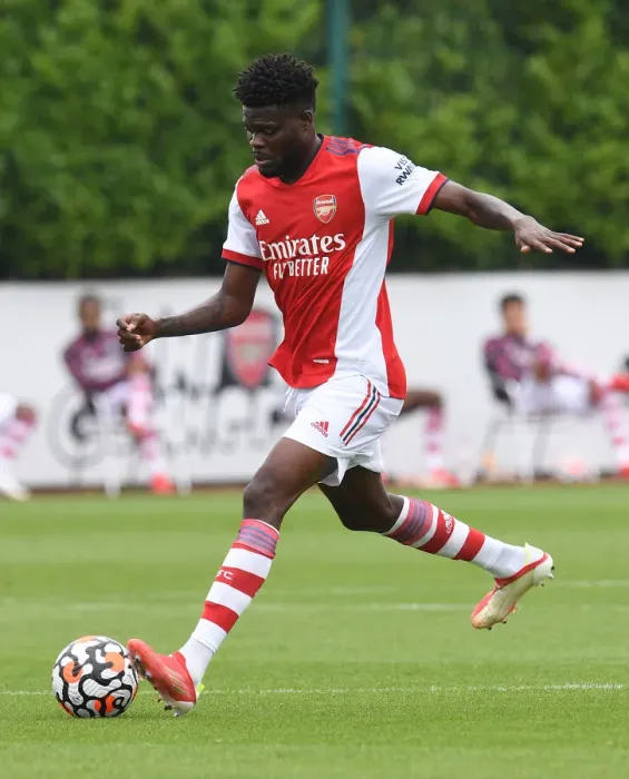 Framed Print : Thomas Partey in Action: Arsenal's Pre-Season Battle against Millwall