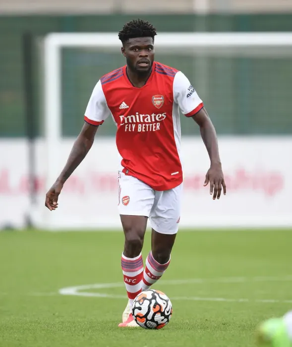 Framed Print : Thomas Partey in Action: Arsenal's Pre-Season Training vs Millwall (2021-22) Framed Print : Thomas Partey in Action: Arsenal's Pre-Season Training vs Millwall (2021-22)