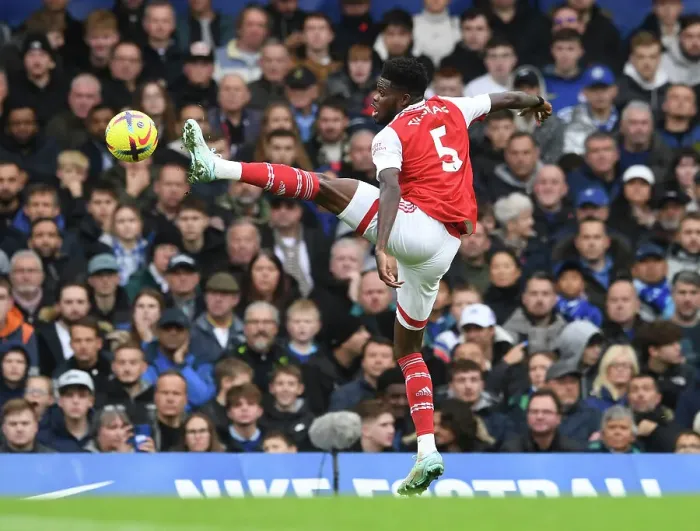 Framed Print : Thomas Partey in Action: Chelsea vs. Arsenal, Premier League 2022-23 Framed Print : Thomas Partey in Action: Chelsea vs. Arsenal, Premier League 2022-23