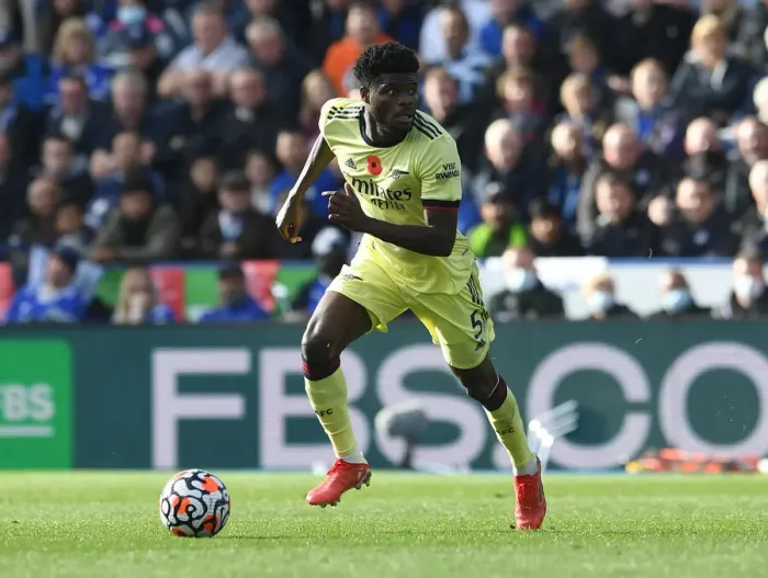 Framed Print : Thomas Partey in Action: Leicester City vs. Arsenal, Premier League 2021-22