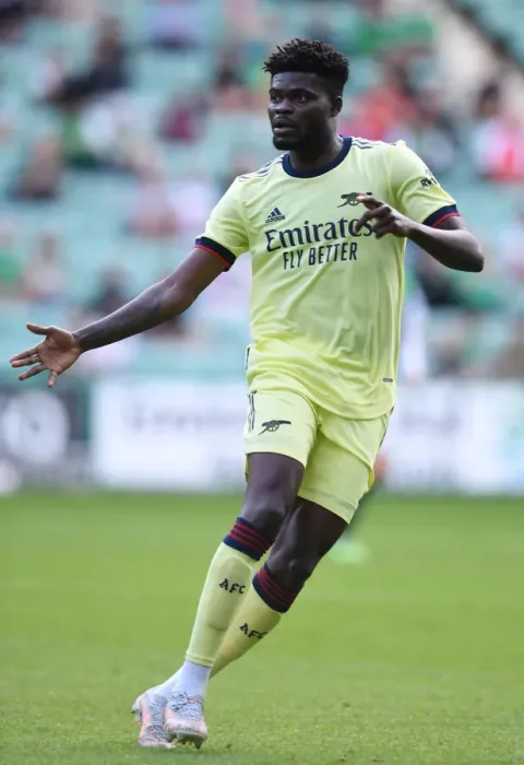 Framed Print : Thomas Partey: Arsenal's Midfield Maestro Dazzles in Pre-Season Victory over Hibernian Framed Print : Thomas Partey: Arsenal's Midfield Maestro Dazzles in Pre-Season Victory over Hibernian
