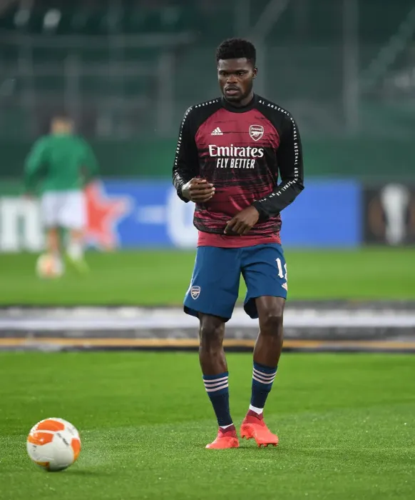Framed Print : Thomas Partey: Arsenal's Ready Warrior in Europa League Clash vs Rapid Vienna