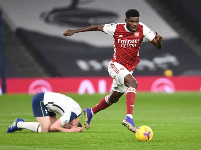 Framed Print : Thomas Partey Breaks Past Hojbjerg: Tottenham vs Arsenal, Premier League 2020-21 Framed Print : Thomas Partey Breaks Past Hojbjerg: Tottenham vs Arsenal, Premier League 2020-21