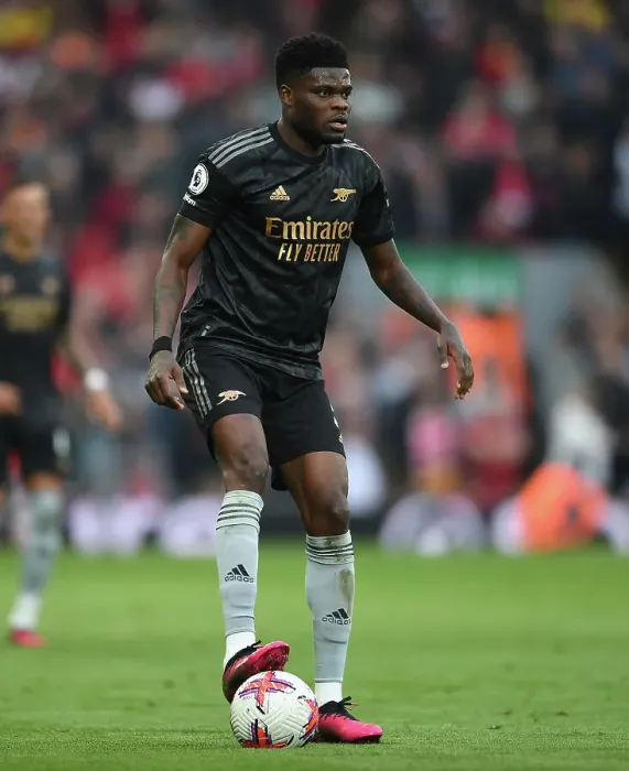 Framed Print : Thomas Partey Faces Liverpool: Arsenal vs. Liverpool, Premier League 2022-23