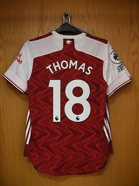 Thomas Partey Gears Up for Aston Villa Showdown at Empty Emirates Stadium (2020-21)