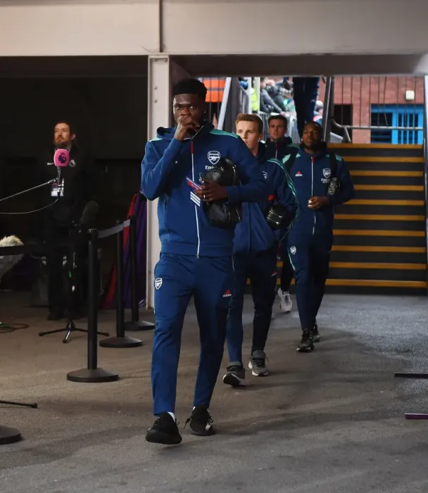 Framed Print : Thomas Partey Gears Up: Arsenal vs Crystal Palace, Premier League 2021-22 Framed Print : Thomas Partey Gears Up: Arsenal vs Crystal Palace, Premier League 2021-22