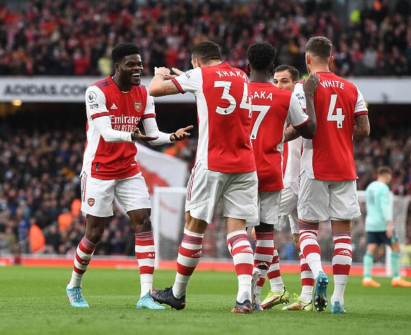 Thomas Partey and Granit Xhaka Celebrate First Goal: Arsenal vs. Leicester City, Premier League 2021-22