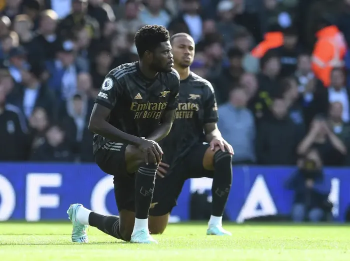 Framed Print : Thomas Partey Kneels: Leeds United vs. Arsenal, Premier League 2022-23