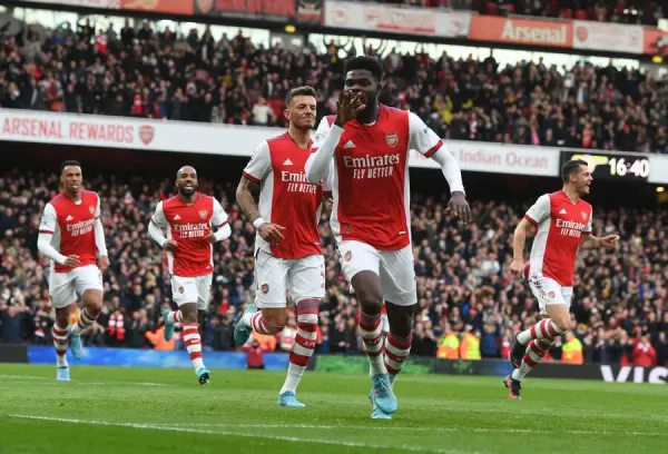 Arsenal FC Print: Thomas Partey Scores vs Leicester Art