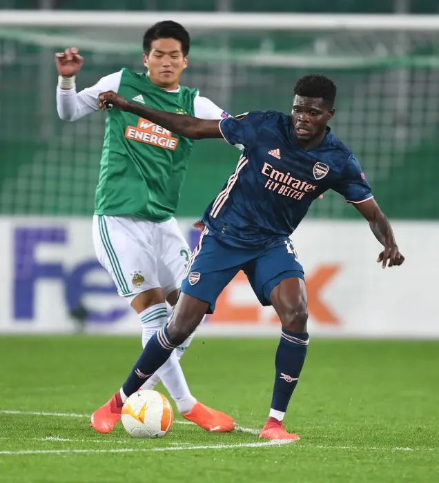 Framed Print : Thomas Partey Scores Past Rapid Wien: Arsenal's Europa League Triumph in Vienna