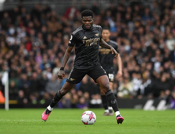 Thomas Partey's Midfield Masterclass: Arsenal's Triumph Over Fulham in the 2022-23 Premier League