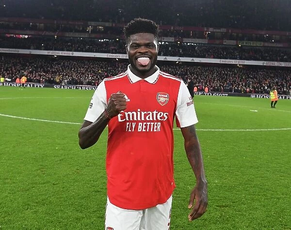 Thomas Partey's Triumphant Moment: Arsenal's Euphoric Victory Over Manchester United (2022-23)