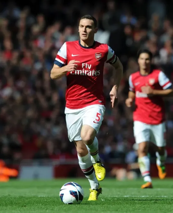 Framed Print : Thomas Vermaelen: In Action for Arsenal Against Chelsea, Premier League 2012-13 Framed Print : Thomas Vermaelen: In Action for Arsenal Against Chelsea, Premier League 2012-13