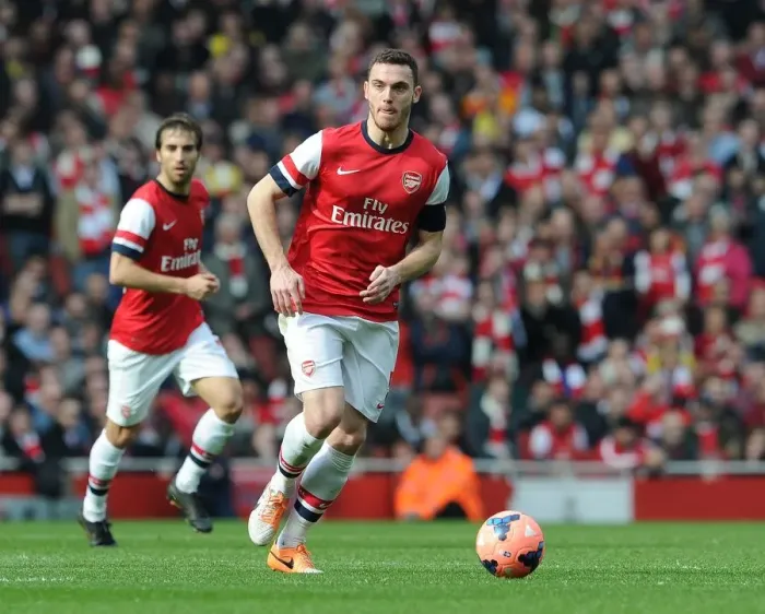 Framed Print : Thomas Vermaelen in Action: Arsenal vs. Everton, FA Cup Quarter-Final Framed Print : Thomas Vermaelen in Action: Arsenal vs. Everton, FA Cup Quarter-Final