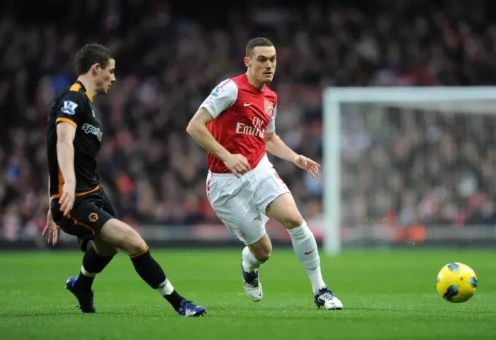 Framed Print : Thomas Vermaelen (Arsenal) Anthony Forde (Wolves). Arsenal 1: 1 Wolverhampton Wanderers
