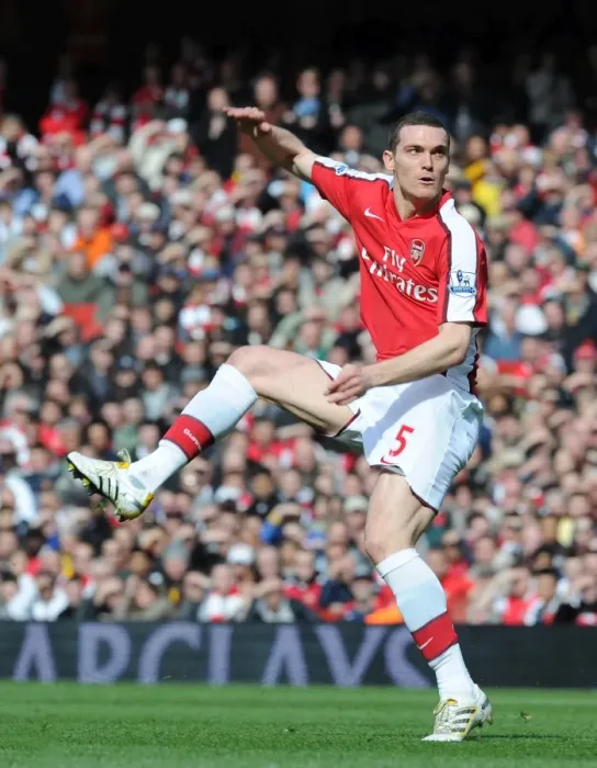 Framed Print : Thomas Vermaelen (Arsenal). Arsenal 1: 0 Wolverhampton Wanderers, FA Barclays Premier League