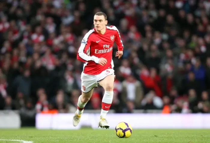 Framed Print : Thomas Vermaelen (Arsenal). Arsenal 1: 3 Manchester United. Barclays Premier League Framed Print : Thomas Vermaelen (Arsenal). Arsenal 1: 3 Manchester United. Barclays Premier League