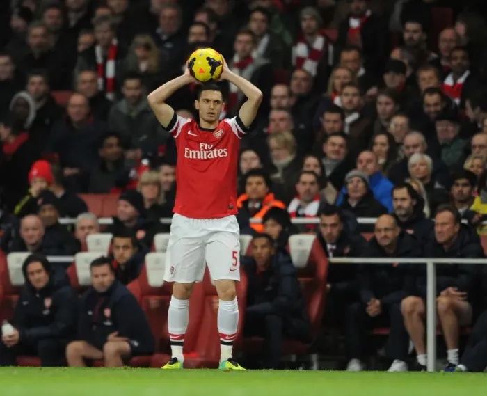 Framed Print : Thomas Vermaelen (Arsenal). Arsenal 2: 0 Liverpool. Barclays Premier League. Emirates Stadium