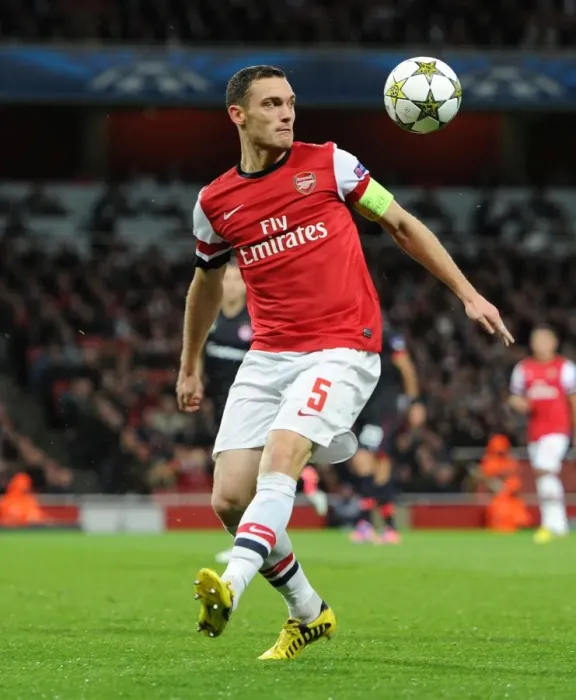 Framed Print : Thomas Vermaelen (Arsenal). Arsenal 3: 1 Olympiacos. UEFA Champions League