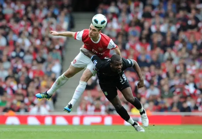 Framed Print : Thomas Vermaelen (Arsenal) Darren Bent (Villa). Arsenal 1: 2 Aston Villa Framed Print : Thomas Vermaelen (Arsenal) Darren Bent (Villa). Arsenal 1: 2 Aston Villa