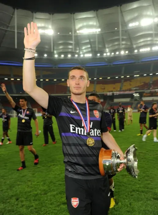 Framed Print : Thomas Vermaelen (Arsenal). Malaysia 1: 2 Arsenal. Pre Season Friendly. National Stadium Framed Print : Thomas Vermaelen (Arsenal). Malaysia 1: 2 Arsenal. Pre Season Friendly. National Stadium