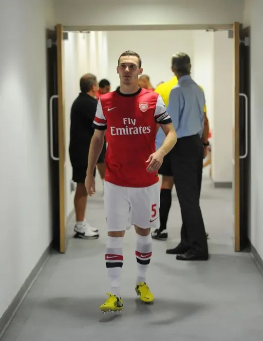 Framed Print : Thomas Vermaelen: Arsenal's Battle-Ready Captain (2012-13 Arsenal vs. Sunderland) Framed Print : Thomas Vermaelen: Arsenal's Battle-Ready Captain (2012-13 Arsenal vs. Sunderland)