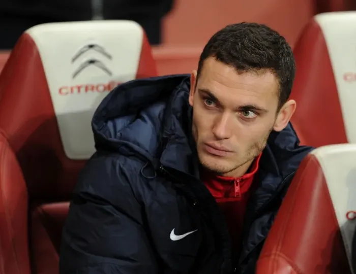 Framed Print : Thomas Vermaelen: Focused and Ready - Arsenal vs Liverpool, Premier League 2013-14
