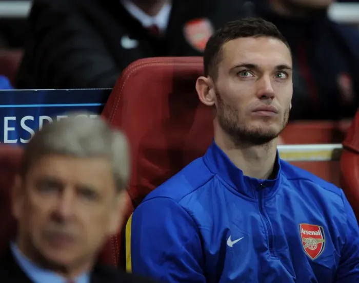 Framed Print : Thomas Vermaelen Focuses in Arsenal's UEFA Champions League Clash Against Napoli (2013-14) Framed Print : Thomas Vermaelen Focuses in Arsenal's UEFA Champions League Clash Against Napoli (2013-14)