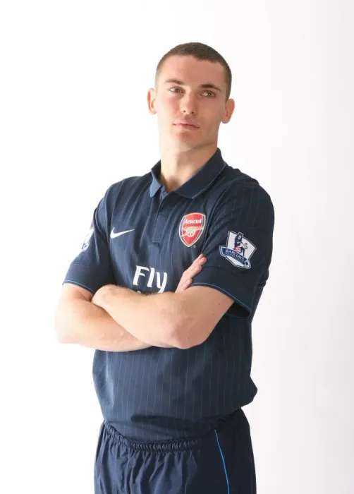 Framed Print : Thomas Vermaelen Joins Arsenal at Emirates Stadium (June 2009)