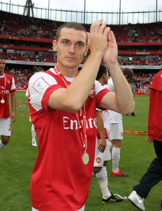 Framed Print : Thomas Vermaelen Leads Arsenal to 3-2 Victory over Celtic in Emirates Cup Pre-Season Framed Print : Thomas Vermaelen Leads Arsenal to 3-2 Victory over Celtic in Emirates Cup Pre-Season