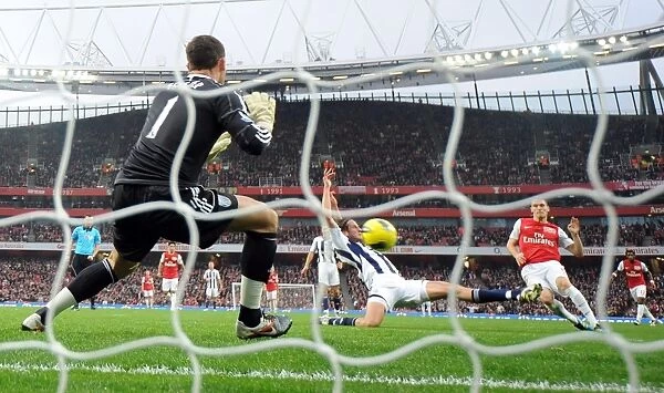 Thomas Vermaelen Scores Arsenal's Second Goal: Arsenal 3-0 West Bromwich Albion, Premier League, Emirates Stadium (Nov 2011)