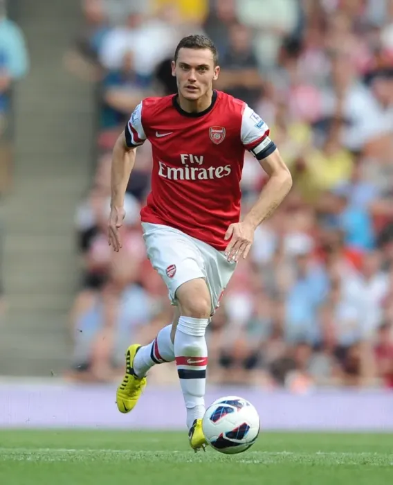 Framed Print : Thomas Vermaelen: Unwavering Defender in Arsenal's 2012-13 Premier League Battle Against Sunderland