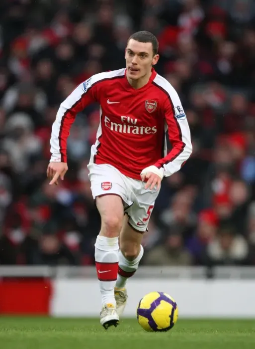 Framed Print : Thomas Vermaelen's Determined Performance: Arsenal 2-2 Everton, Barclays Premier League, Emirates Stadium (January 9, 2010) Framed Print : Thomas Vermaelen's Determined Performance: Arsenal 2-2 Everton, Barclays Premier League, Emirates Stadium (January 9, 2010)