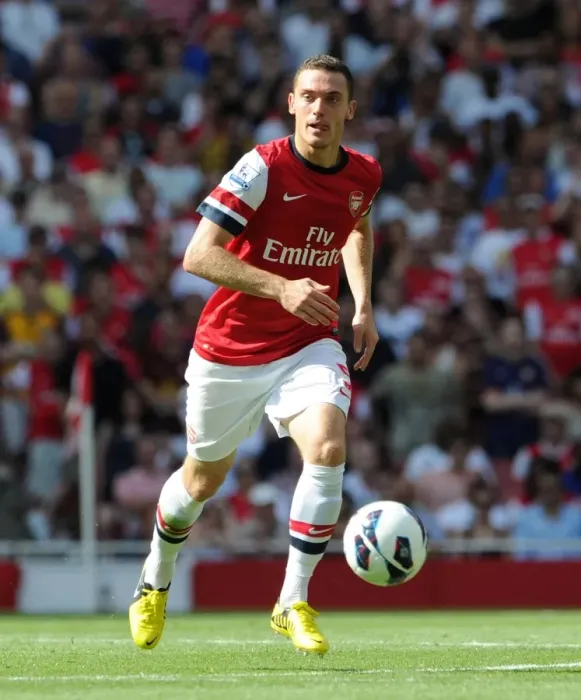 Framed Print : Thomas Vermaelen's Unwavering Concentration: Arsenal's Triumph Over Sunderland (2012-13) Framed Print : Thomas Vermaelen's Unwavering Concentration: Arsenal's Triumph Over Sunderland (2012-13)