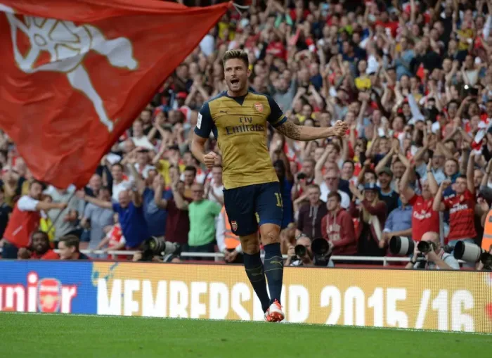 Framed Print : Thrilling Goal: Olivier Giroud Scores for Arsenal against Olympique Lyonnais - Emirates Cup 2015 / 16