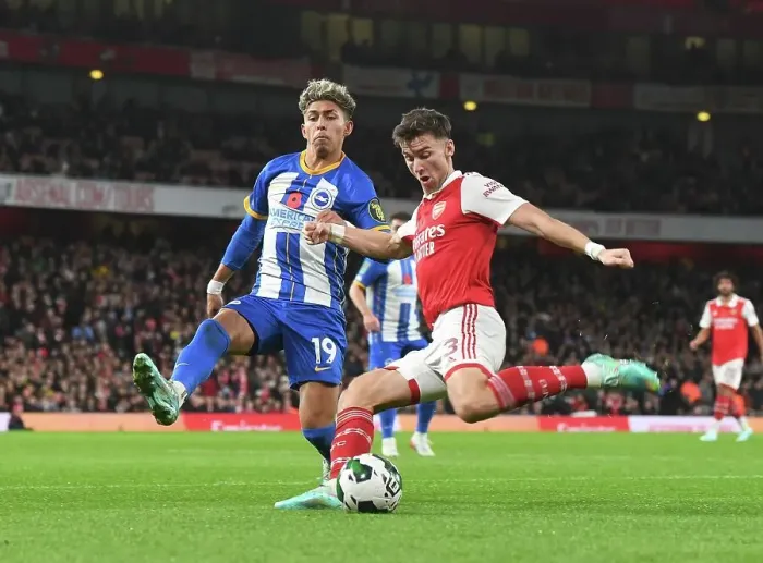 Framed Print : Tierney vs Sarmiento: Battle of the Wings in Arsenal's Carabao Cup Clash Framed Print : Tierney vs Sarmiento: Battle of the Wings in Arsenal's Carabao Cup Clash