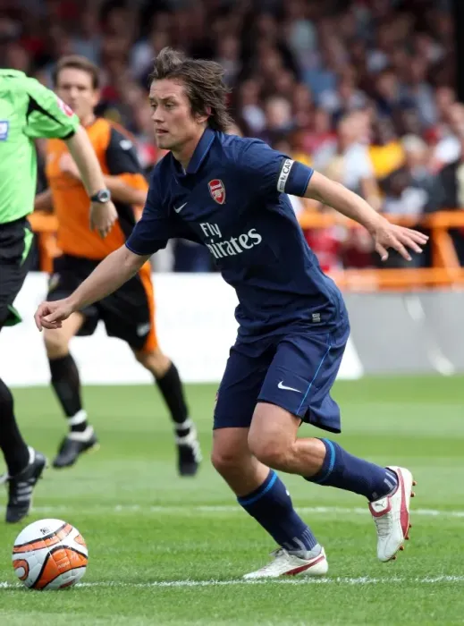 Framed Print : Tomas Rosicky in Action: Arsenal's Pre-Season Draw at Barnet (2009)