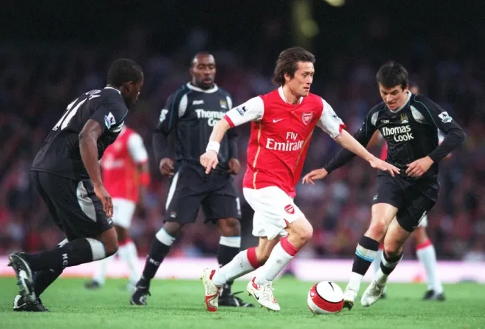 Framed Print : Tomas Rosicky (Arsenal) Nedum Onuoha and Joey Barton (Man City)