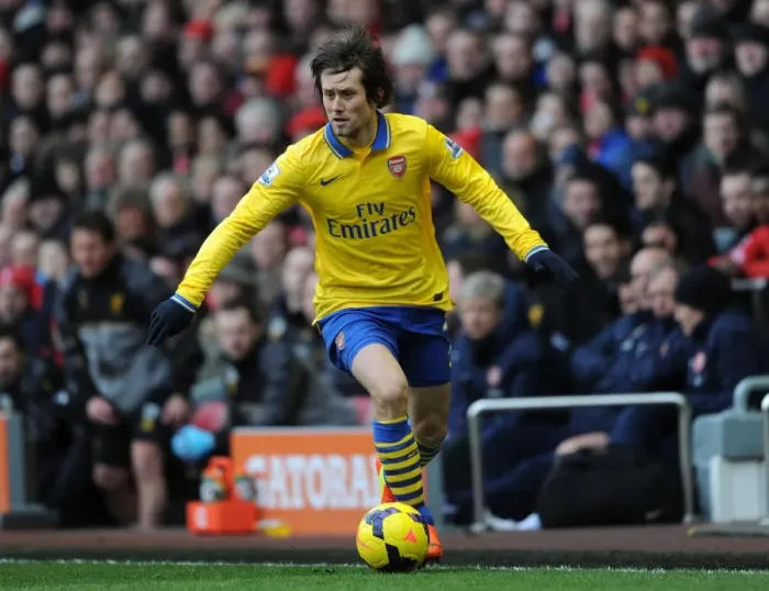 Framed Print : Tomas Rosicky: Battle at Anfield, Premier League 2013-14 Framed Print : Tomas Rosicky: Battle at Anfield, Premier League 2013-14