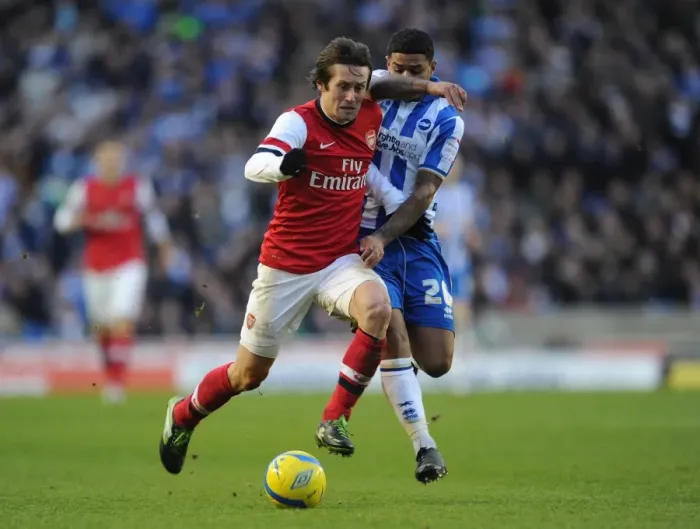 Framed Print : Tomas Rosicky Outmaneuvers Liam Bridcutt: FA Cup Showdown Framed Print : Tomas Rosicky Outmaneuvers Liam Bridcutt: FA Cup Showdown