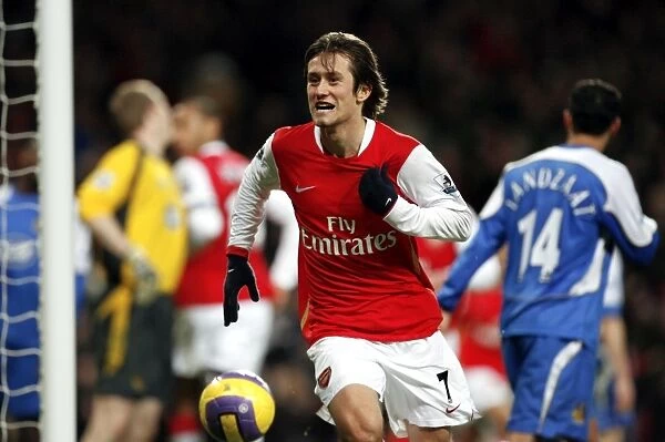 Tomas Rosicky's Brilliant Goal: Arsenal's 2-1 Victory Over Wigan Athletic, FA Premiership, Emirates Stadium (2007)