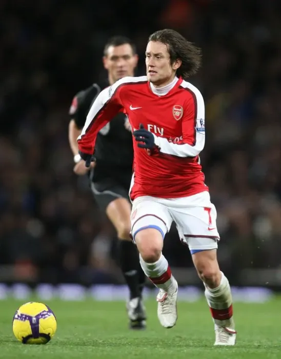 Framed Print : Tomas Rosicky's Disappointing Performance: Arsenal 0-3 Chelsea (2009)
