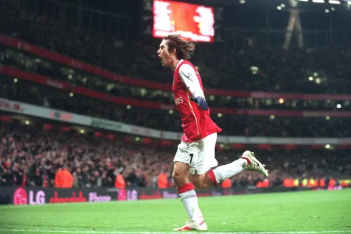 Framed Print : Tomas Rosicky's Triumph: Arsenal's Thrilling 3-1 Victory Over Tottenham Hotspur in Carling Cup Semi-Final