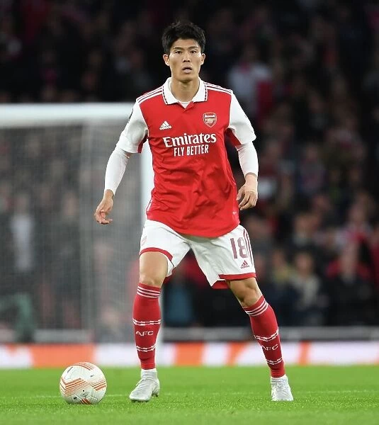 Tomiyasu's Standout Performance: Arsenal Triumphs Over PSV Eindhoven in Europa League