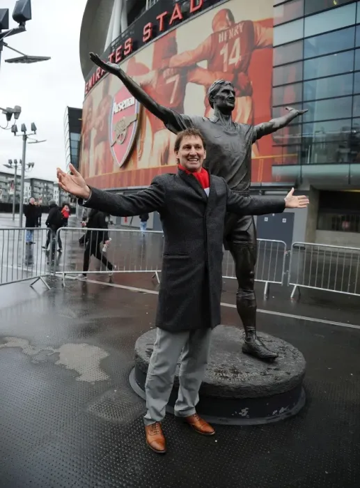 Framed Print : Tony Adams Unveils Arsenal Legends Statue at Emirates Stadium