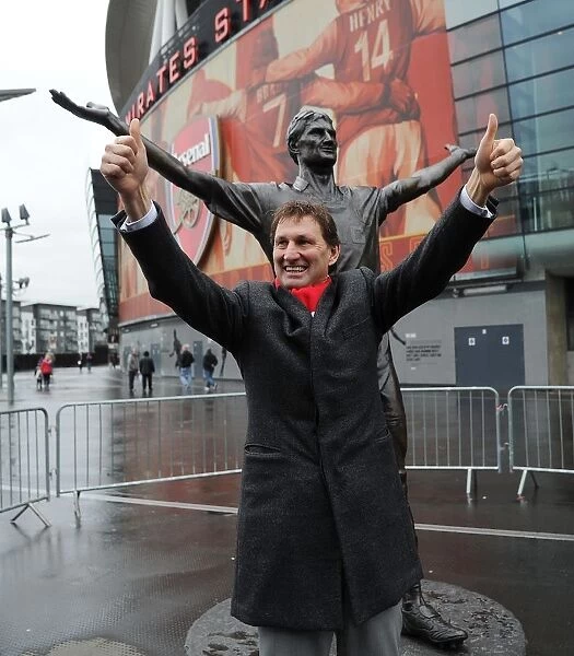 Tony Adams Unveils His Statue at Arsenal's Emirates Stadium During Arsenal v Queens Park Rangers Match (2011-12)
