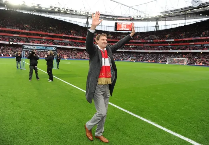Framed Print : Tony Adams Waves to Arsenal Fans at Emirates Stadium (Arsenal vs. Queens Park Rangers, 2011-12) Framed Print : Tony Adams Waves to Arsenal Fans at Emirates Stadium (Arsenal vs. Queens Park Rangers, 2011-12)