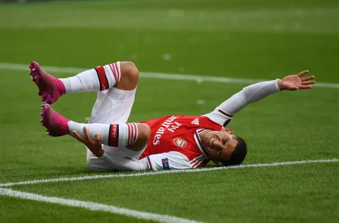 Framed Print : Torreira in Action: Arsenal vs. Eintracht Frankfurt, Europa League 2019-20 Framed Print : Torreira in Action: Arsenal vs. Eintracht Frankfurt, Europa League 2019-20