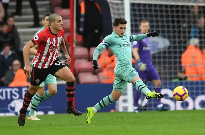 Framed Print : Torreira vs. Romeu: Intense Battle in Southampton v Arsenal Premier League Clash Framed Print : Torreira vs. Romeu: Intense Battle in Southampton v Arsenal Premier League Clash